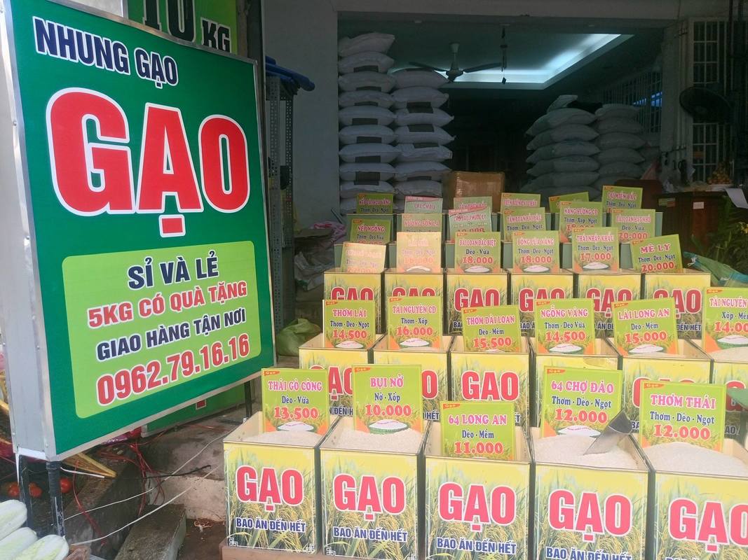 Cửa hàng đại lý Gạo Ngon Sài Gon giao khu Vinhomes Goldern River Ba Son